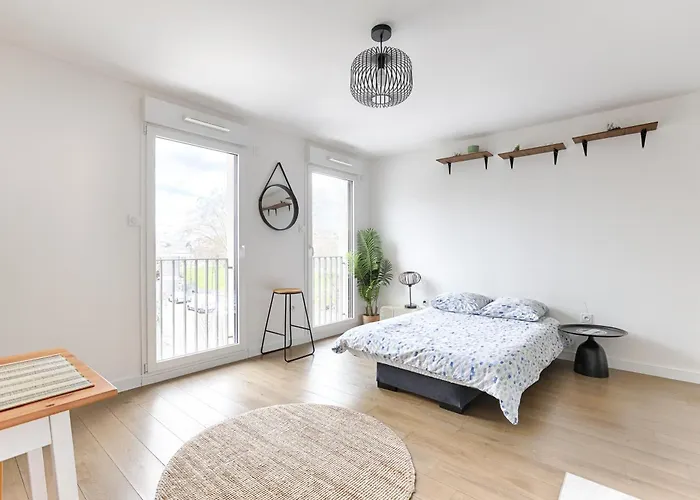 Ellington - Dans Le Quartier Daffaires Apartman *